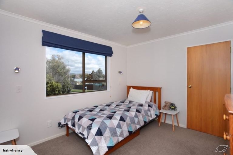 Photo of property in 1 Ngahere Court, Awapuni, Palmerston North, 4412