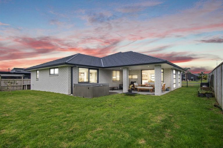 Photo of property in 107 Wairau Drive, Tikipunga, Whangarei, 0112