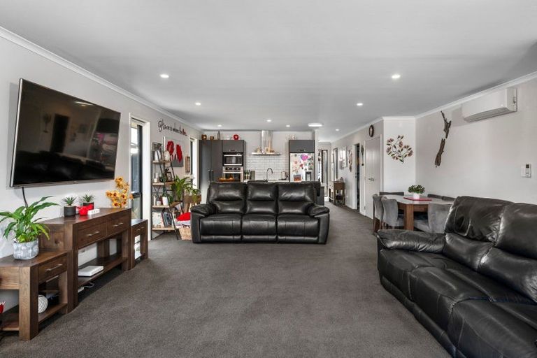 Photo of property in 11 Eastbank Drive, Katikati, 3129