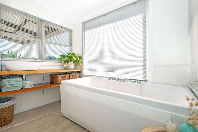 Photo of property in 35 Salisbury Road, Awapuni, Gisborne, 4010