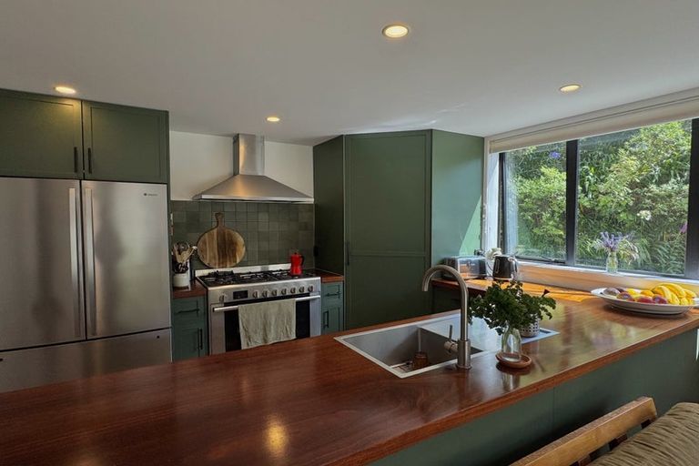 Photo of property in 977 Makara Road, Makara Beach, Karori, 6972
