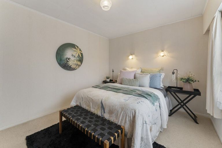 Photo of property in 2 Princeton Road, Raumati Beach, Paraparaumu, 5032