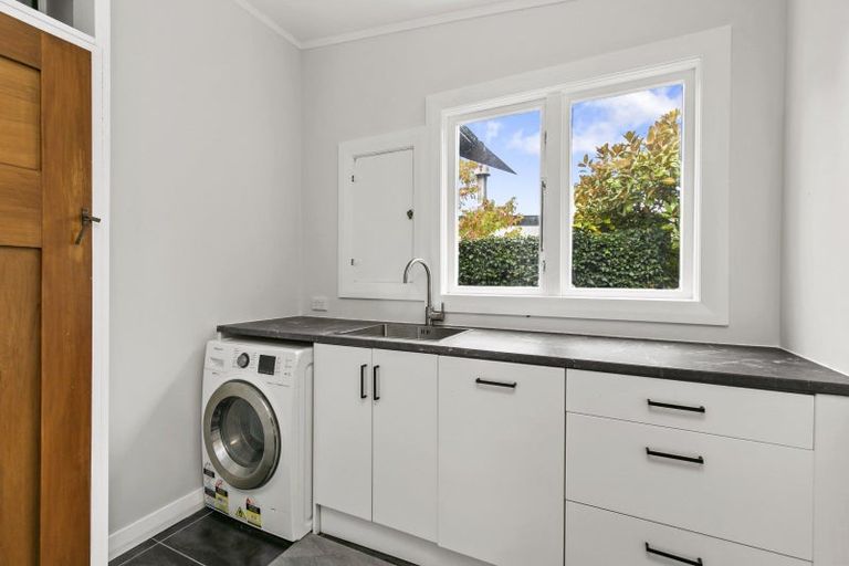 Photo of property in 30 Izard Road, Khandallah, Wellington, 6035