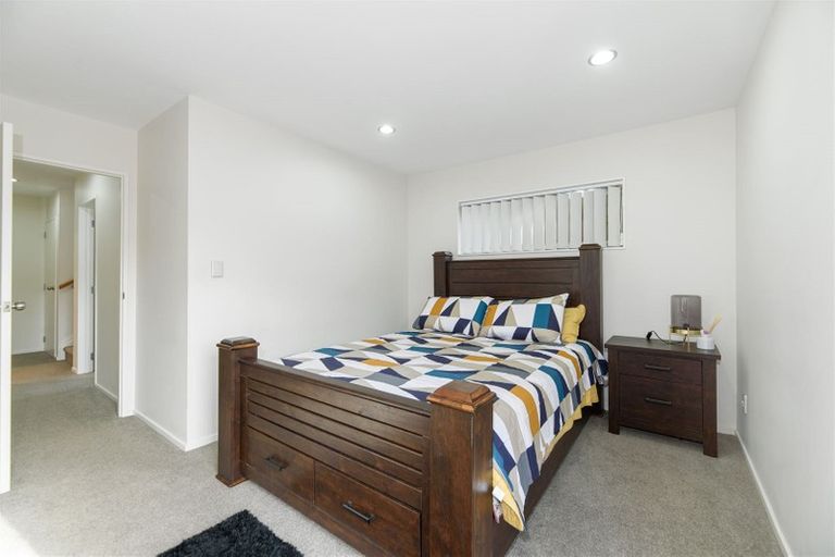 Photo of property in 10a Beeche Place, Birkdale, Auckland, 0626