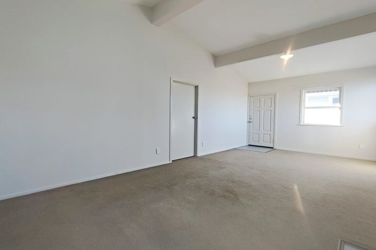 Photo of property in 9 Lachlan Place, Favona, Auckland, 2024