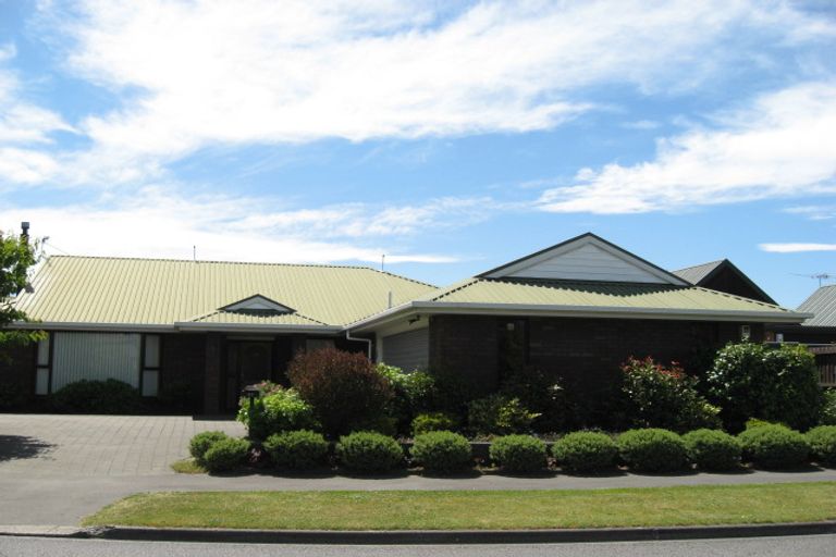 Photo of property in 85 Apsley Drive, Avonhead, Christchurch, 8042