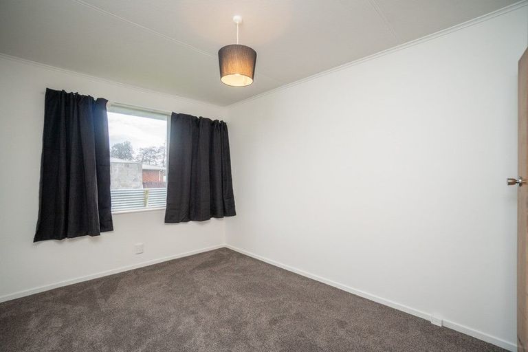 Photo of property in 74 Stillwater Place, Westbrook, Palmerston North, 4412