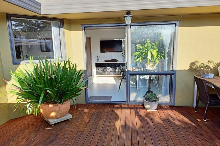 Photo of property in 42 Katerini Grove, Papamoa Beach, Papamoa, 3118