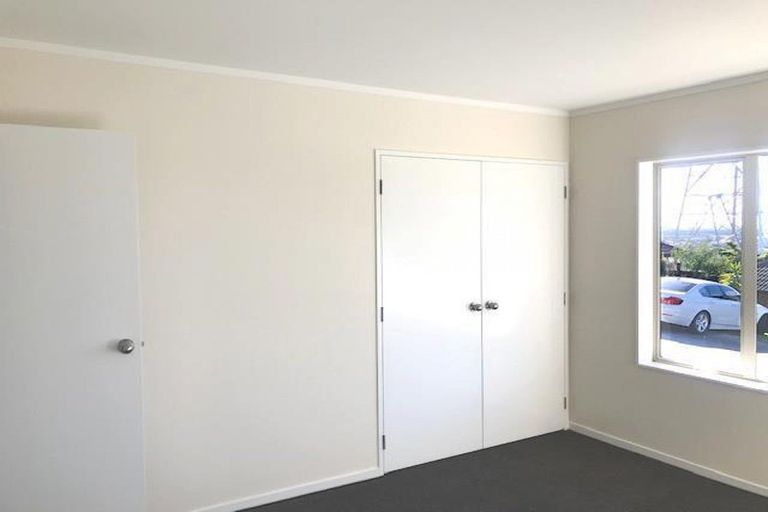 Photo of property in 1/12 Libnai Avenue, Clover Park, Auckland, 2019