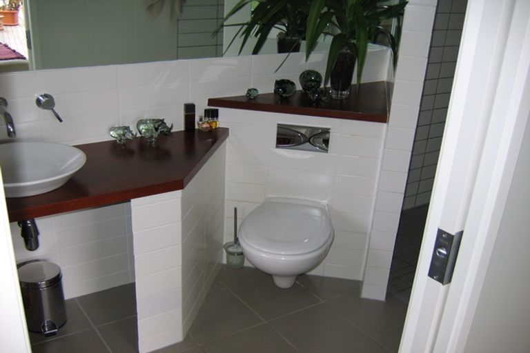 Photo of property in 44 Kaitoke Street, Raglan, 3225