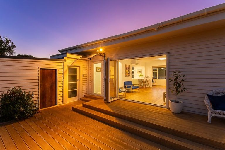 Photo of property in 16 Allen Road, Raumati Beach, Paraparaumu, 5032