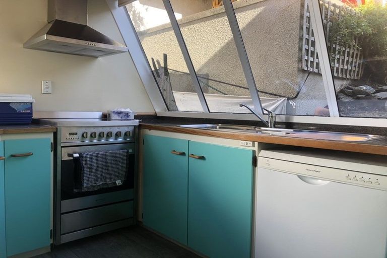 Photo of property in 7b Von Place, Fernhill, Queenstown, 9300