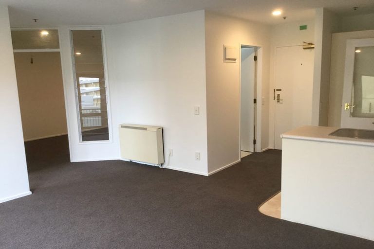 Photo of property in Courtenay Apartments, 513/120 Courtenay Place, Te Aro, Wellington, 6011