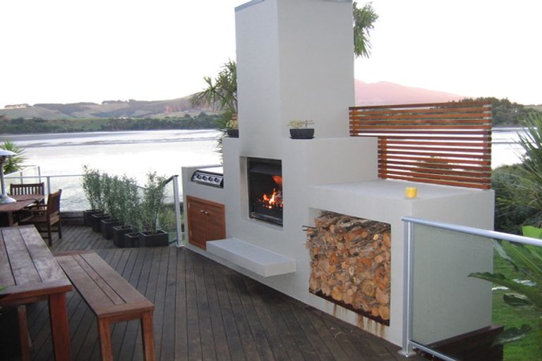 Photo of property in 44 Kaitoke Street, Raglan, 3225