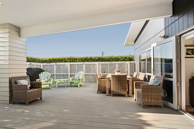 Photo of property in 2 Nopera Road, Waiiti, Urenui, 4377