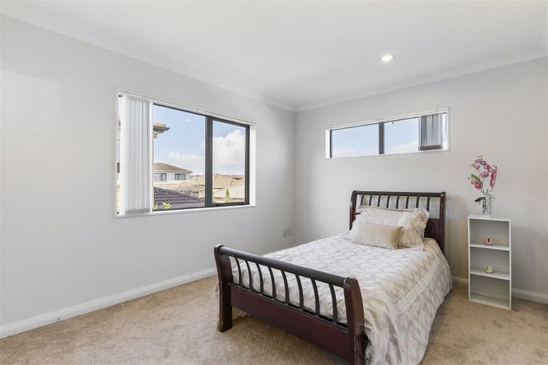 Photo of property in 11 Sunglade Grove, Flat Bush, Auckland, 2019