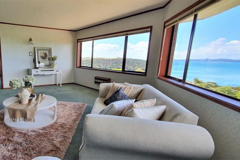 Photo of property in 12 Kotare Place, Sandspit, Warkworth, 0982