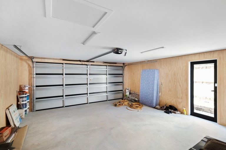 Photo of property in 21 Bannister Street, Jacks Point, Queenstown, 9371