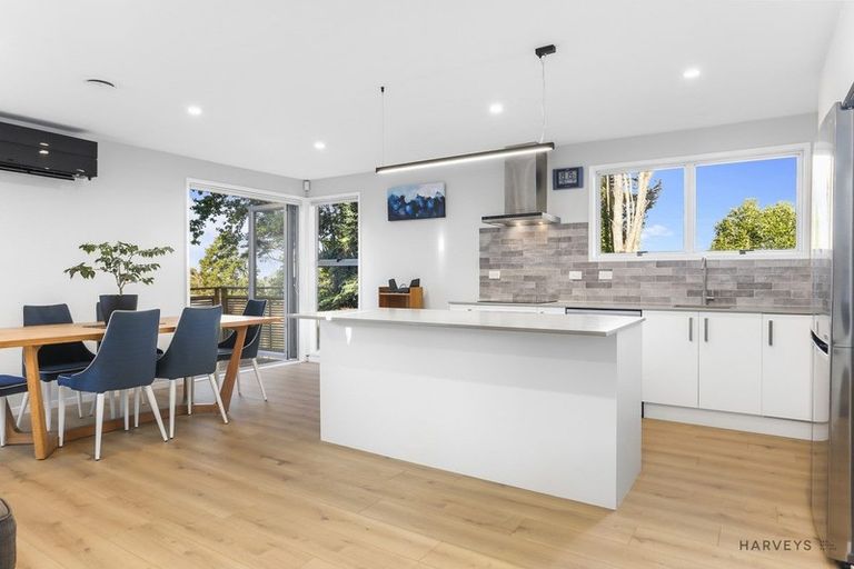 Photo of property in 7 Stallard Place, Glen Eden, Auckland, 0602