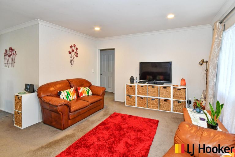 Photo of property in 28a Helvetia Road, Pukekohe, 2120