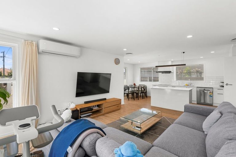 Photo of property in 105 Springs Road, Hornby, Christchurch, 8042