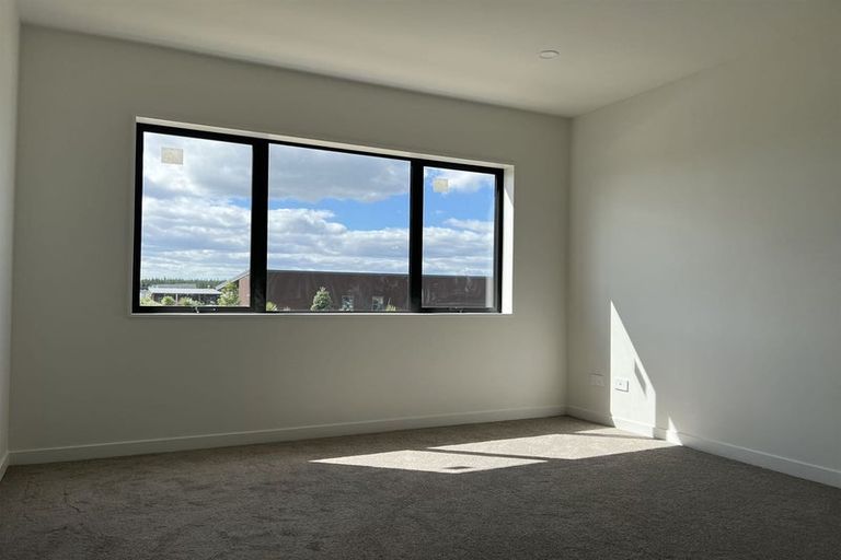 Photo of property in 9 Kaha Road, Takanini, 2110