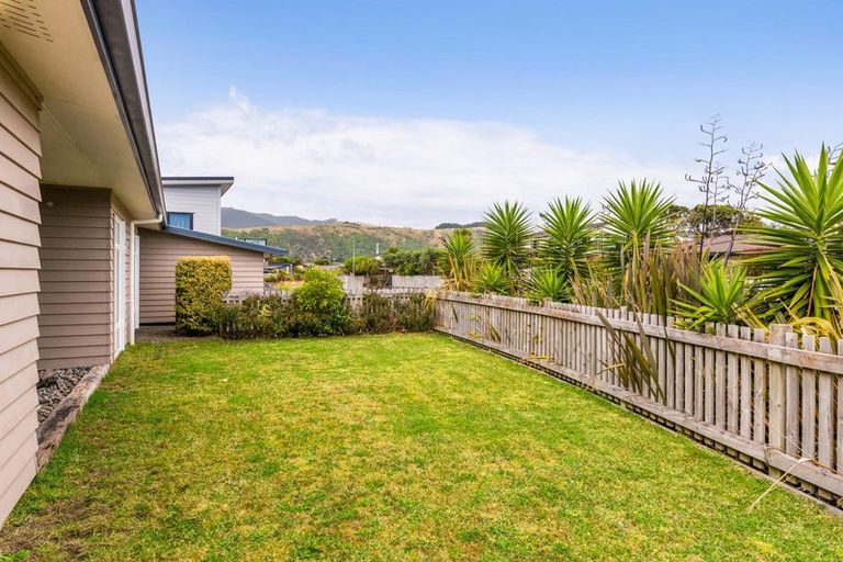 Photo of property in 6 Telford Way, Raumati Beach, Paraparaumu, 5032