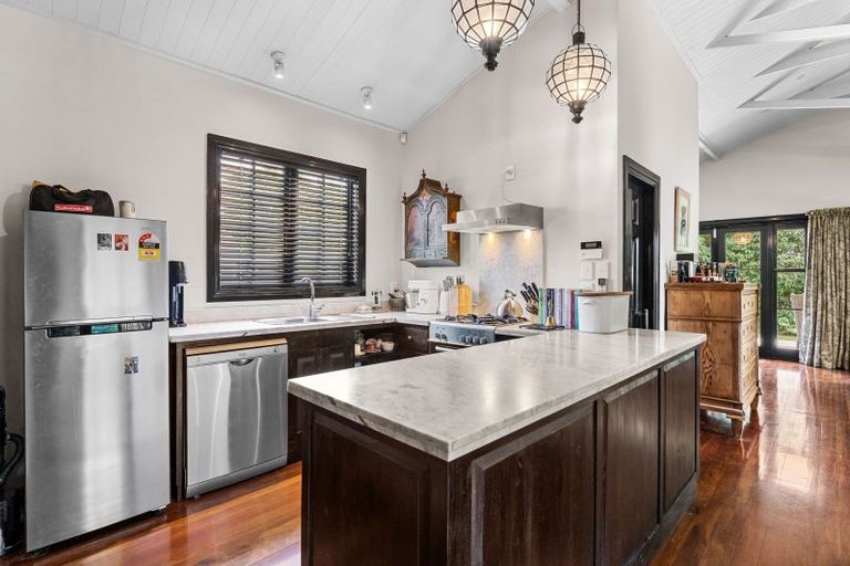 Photo of property in 28 Kempton Street, Greytown, 5712