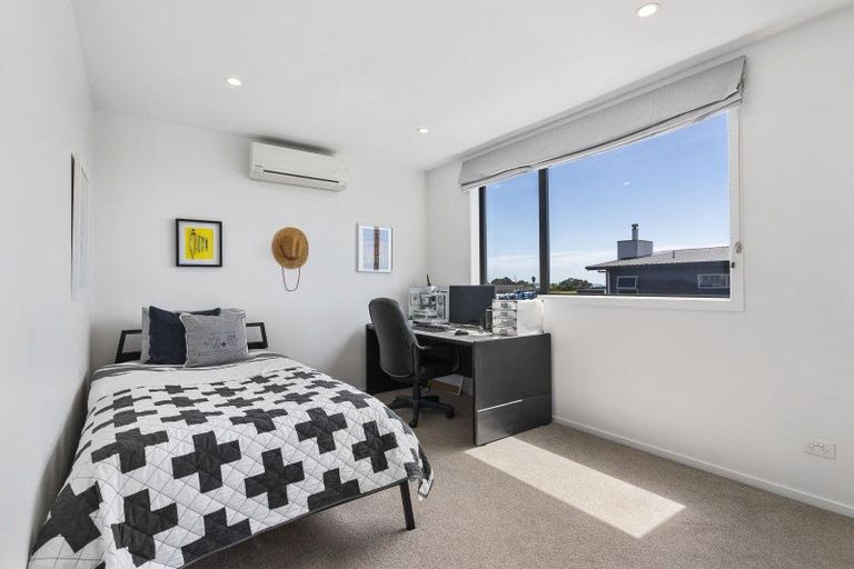 Photo of property in 32 Defender Crescent, Beachlands, Auckland, 2018