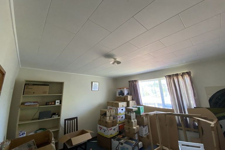 Photo of property in 19 Contessa Drive, Glenfield, Auckland, 0629