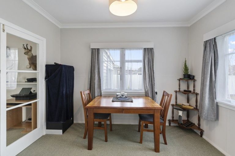 Photo of property in 21 Carlisle Street, Levin, 5510