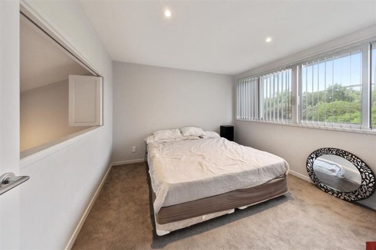 Photo of property in 10 Patiti Parade, Mangere Bridge, Auckland, 2022