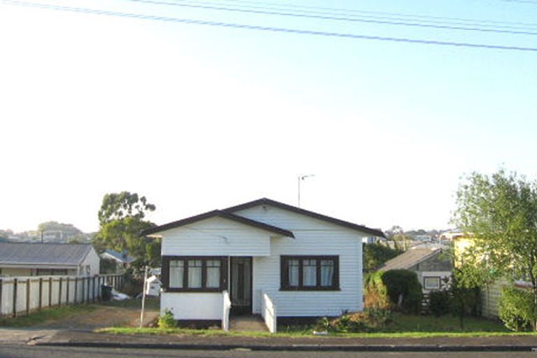 Photo of property in 15 Hokonui Road, Otahuhu, Auckland, 1062