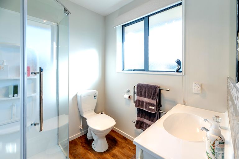 Photo of property in 18 Durrell Way, Rolleston, 7614