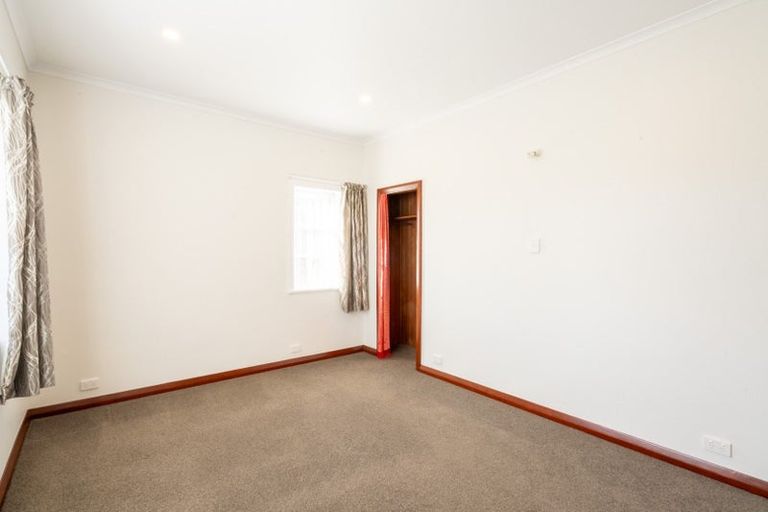 Photo of property in 262 College Street, West End, Palmerston North, 4412