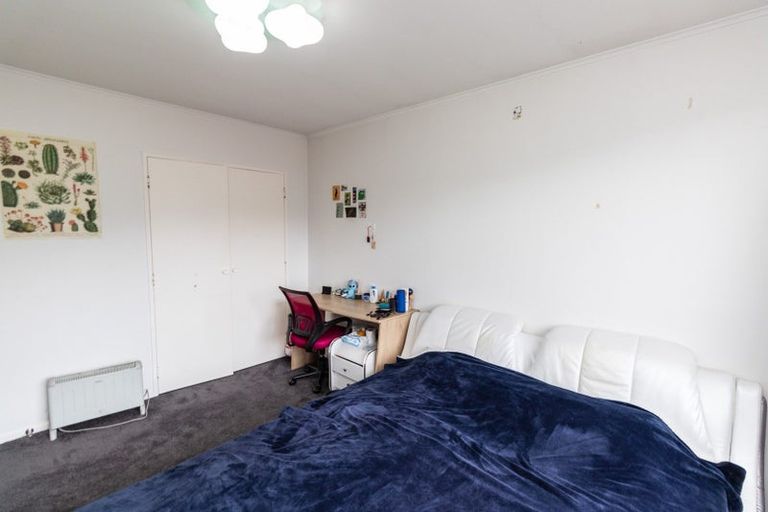 Photo of property in 1 Paddington Grove, Karori, Wellington, 6012
