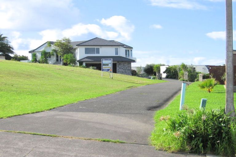 Photo of property in 8 Ascot Way, Orewa, 0931
