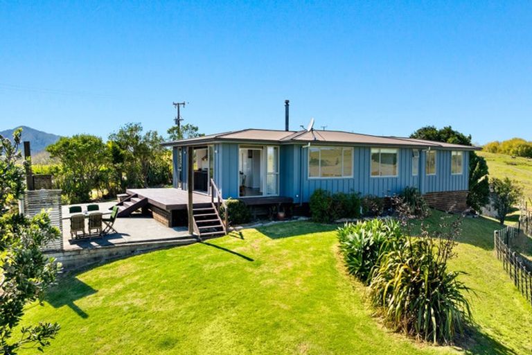 Photo of property in 301 Ranganui Road, Kaiwaka, 0573