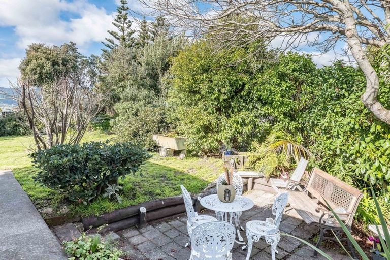 Photo of property in 3 Tainui Street, Raumati Beach, Paraparaumu, 5032