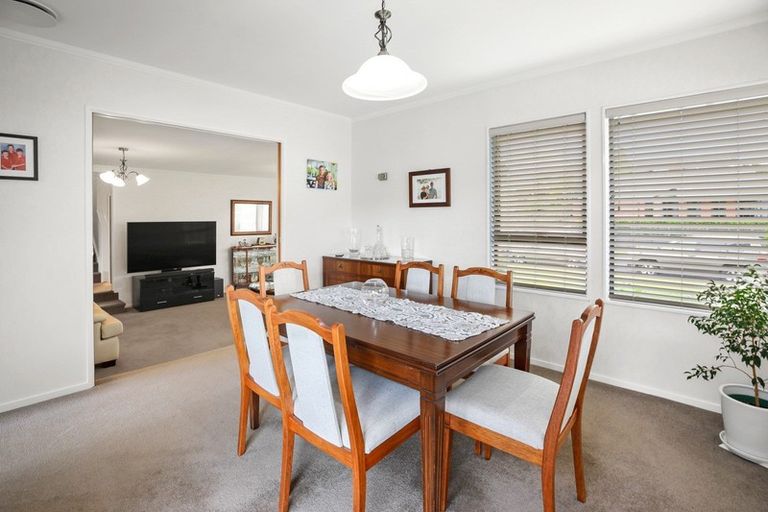 Photo of property in 7 Burn-murdoch Street, St Andrews, Hamilton, 3200