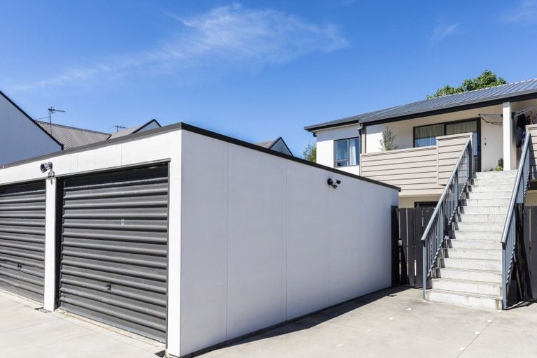 Photo of property in 80h Shakespeare Road, Waltham, Christchurch, 8023