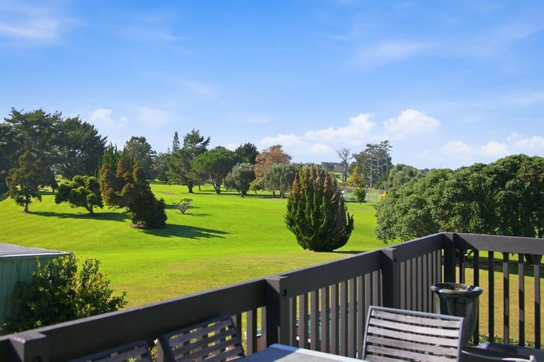 Photo of property in 166 Torkar Road, Clarks Beach, 2122