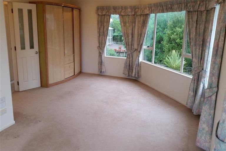 Photo of property in 2/17a Forrest Hill Road, Milford, Auckland, 0620