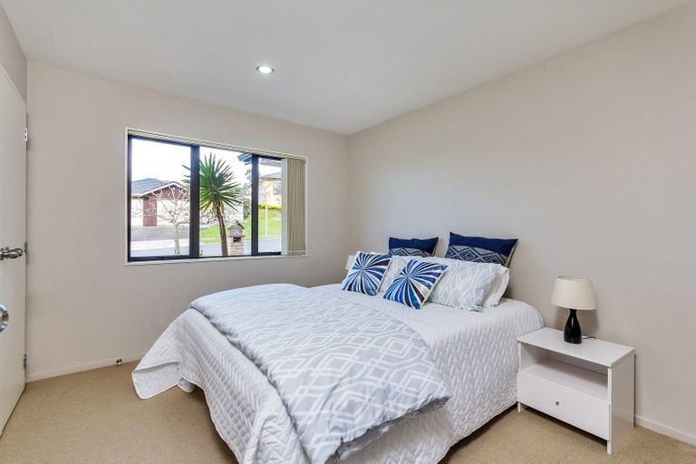 Photo of property in 37 Cartmel Avenue, Massey, Auckland, 0614