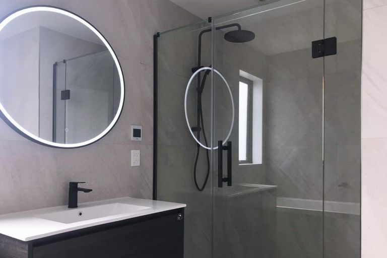 Photo of property in 27 Kotuitui Drive, Wainui, 0992