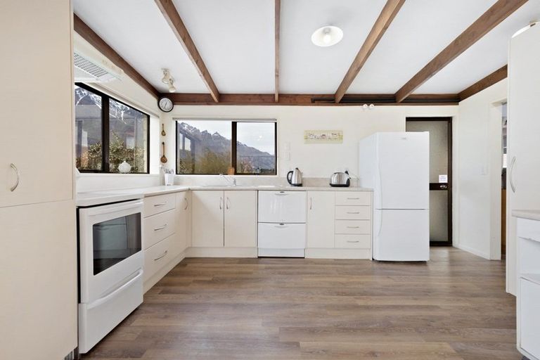 Photo of property in 4 Remarkables Crescent, Frankton, Queenstown, 9300