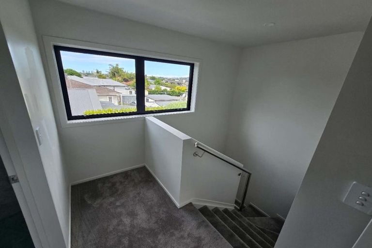 Photo of property in 28 Alberta Street, Point Chevalier, Auckland, 1022