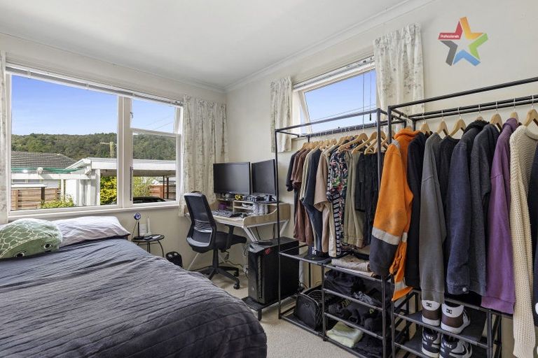 Photo of property in 337 George Street, Stokes Valley, Lower Hutt, 5019