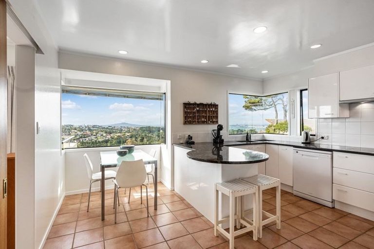 Photo of property in 30 Onetaunga Road, Chatswood, Auckland, 0626