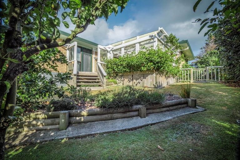 Photo of property in 36 Constable Road, Waiuku, 2123